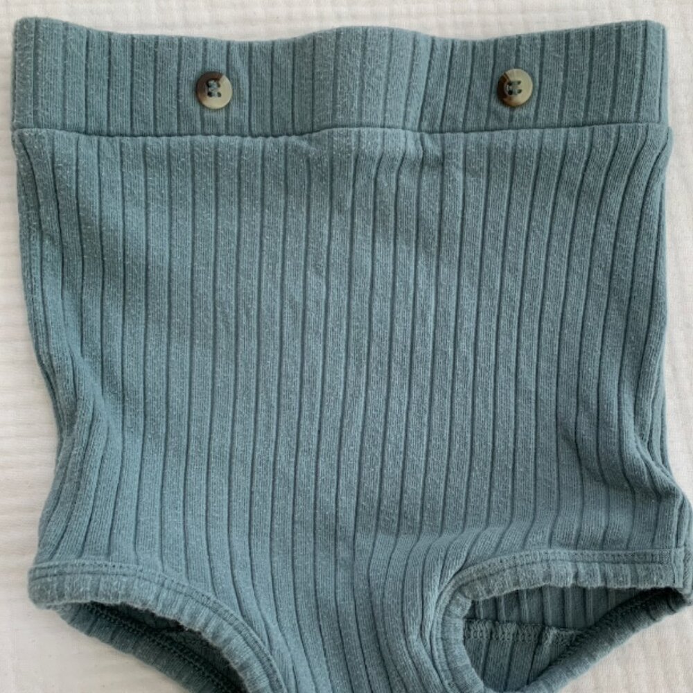 Kate Quinn Button Bloomer Size 12-18m